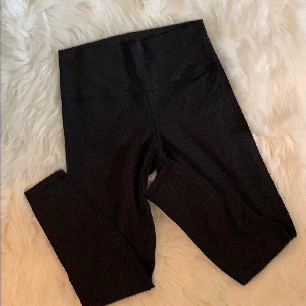 Lululemon Black Textured Align Legging 28” (10)